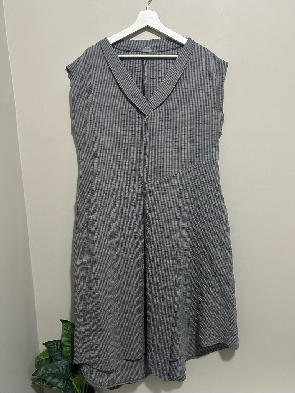 Gray Textured V-Neck Sleeveless Tunic Dress